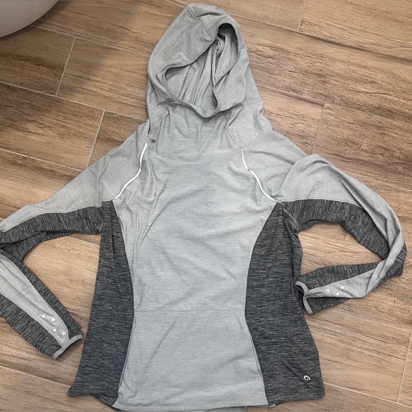 Hyba Hoodie - Picture 3 of 6